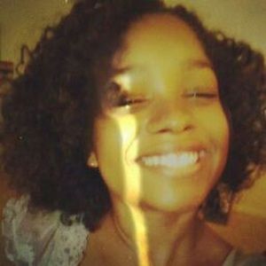 Meet your Posher, Nakelia